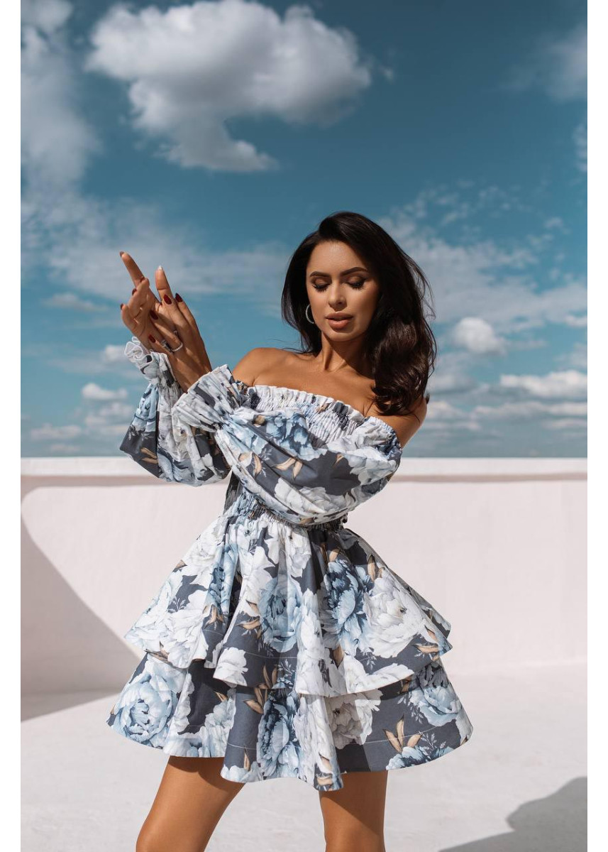 Сукня, яка заполонила серця багатьох інста модниць 1001