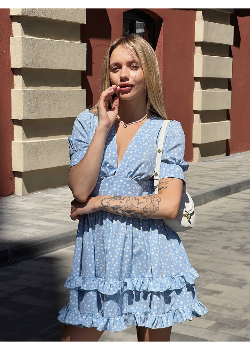 Мила сукня з пишною спідницею
