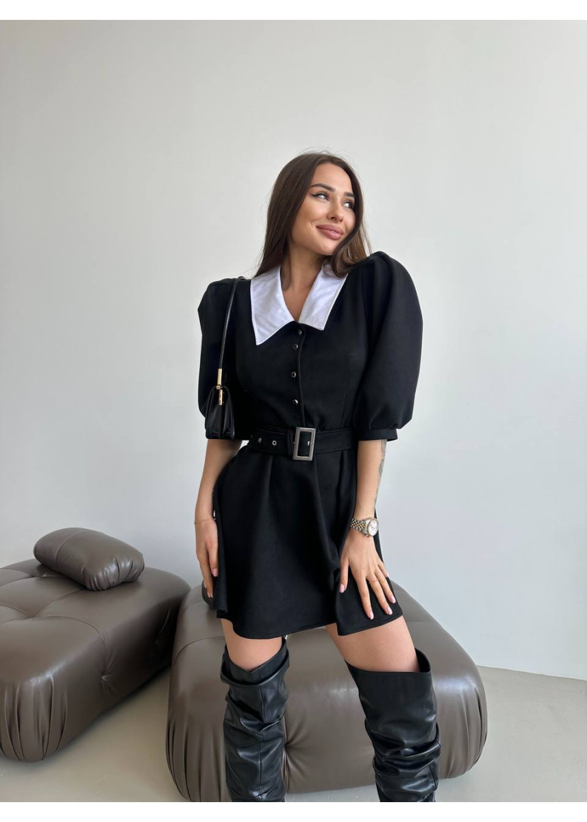 Класична  замшева сукня  з білим комірцем 