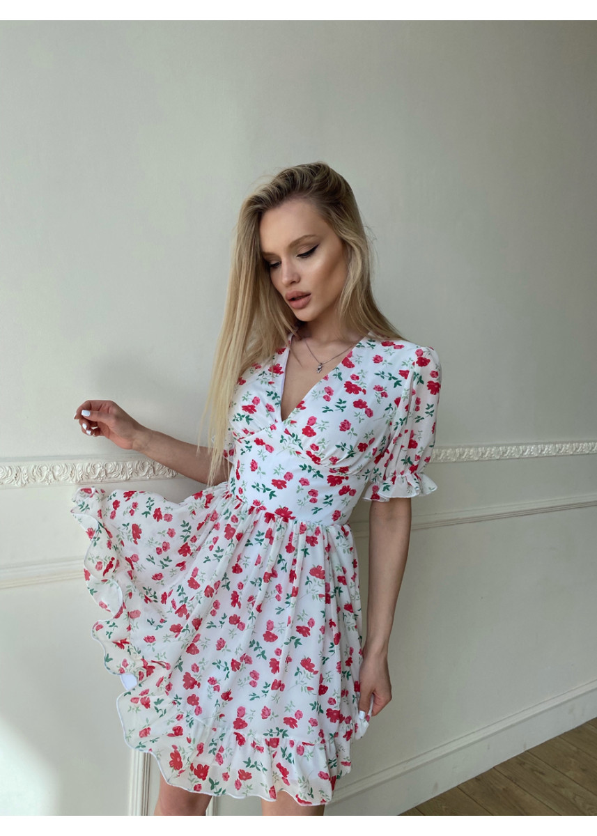 Цветочное платье с коротким рукавом и пышной юбочкой